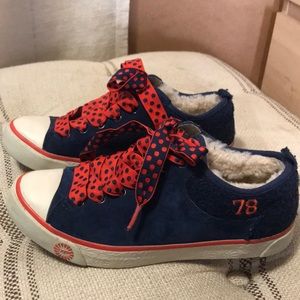 UGG genuine sheepskin sneakers, size 6.5